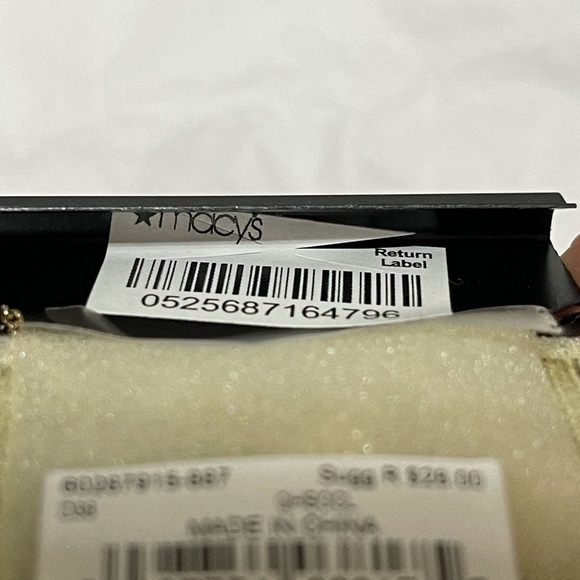 NWT One Size Women’s Givenchy Crystal Necklace In Golden Color - Picture 6 of 6